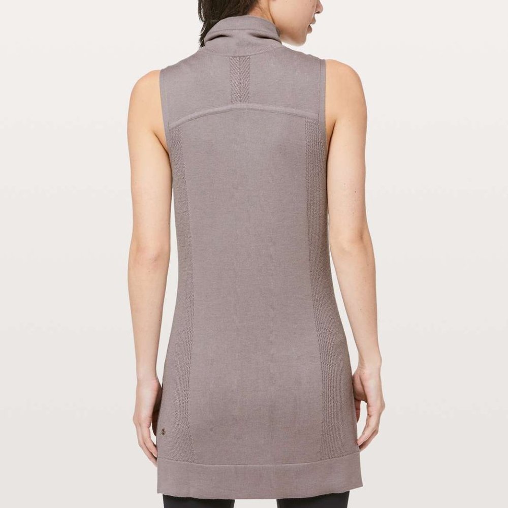 NWT Lululemon Travel the Distance Tunic SIZE 2 - Picture 2 of 8